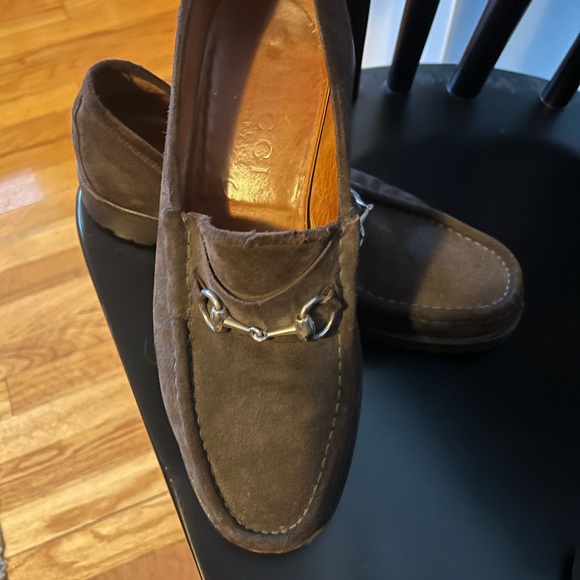 Gucci suede loafers in excellent condition. Hardly used, size 10. - Picture 3 of 6